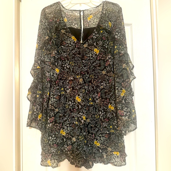 American Eagle Outfitters Floral Ruffled Romper Jumpsuit Sz 12 - Picture 1 of 16